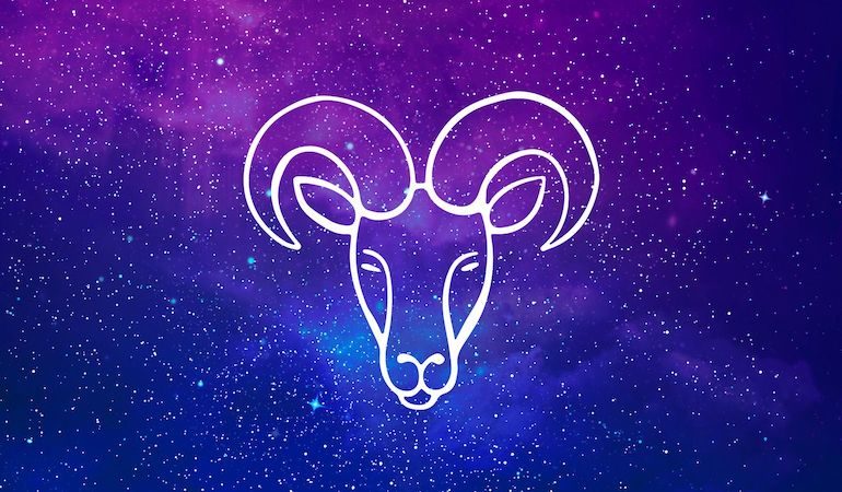 白羊座ram紫色和蓝色的星空背景象征
