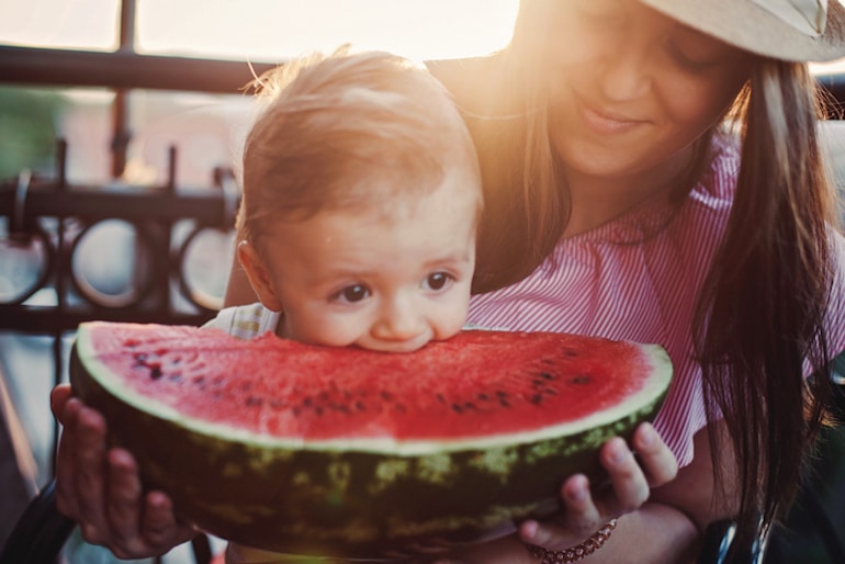 母亲和婴儿吃西瓜对健康的好处